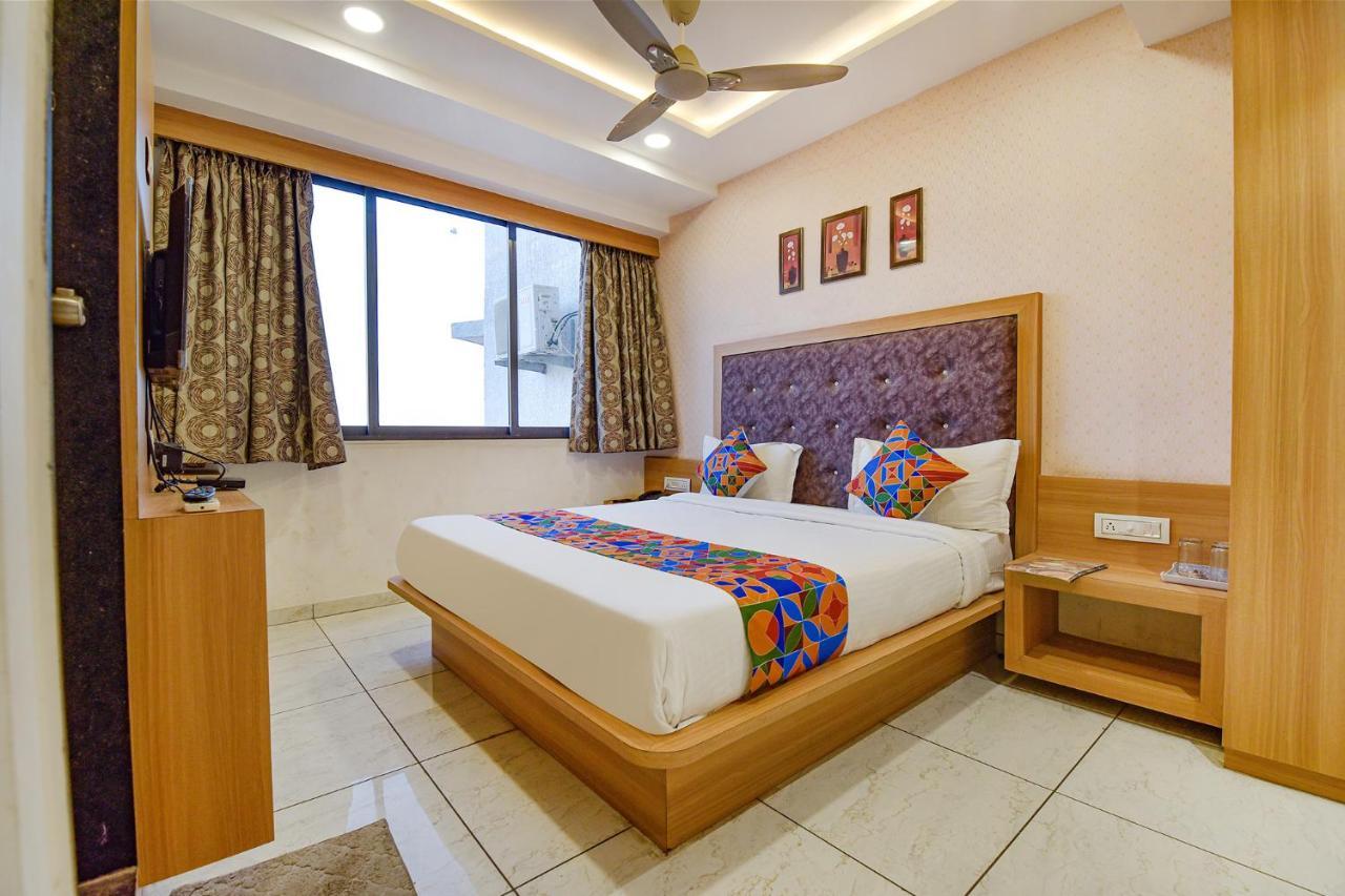 אחמדאבאד Hotel Legrand.Inn מראה חיצוני תמונה