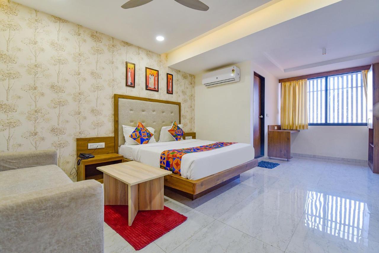 אחמדאבאד Hotel Legrand.Inn מראה חיצוני תמונה