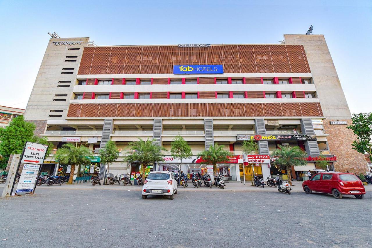 אחמדאבאד Hotel Legrand.Inn מראה חיצוני תמונה