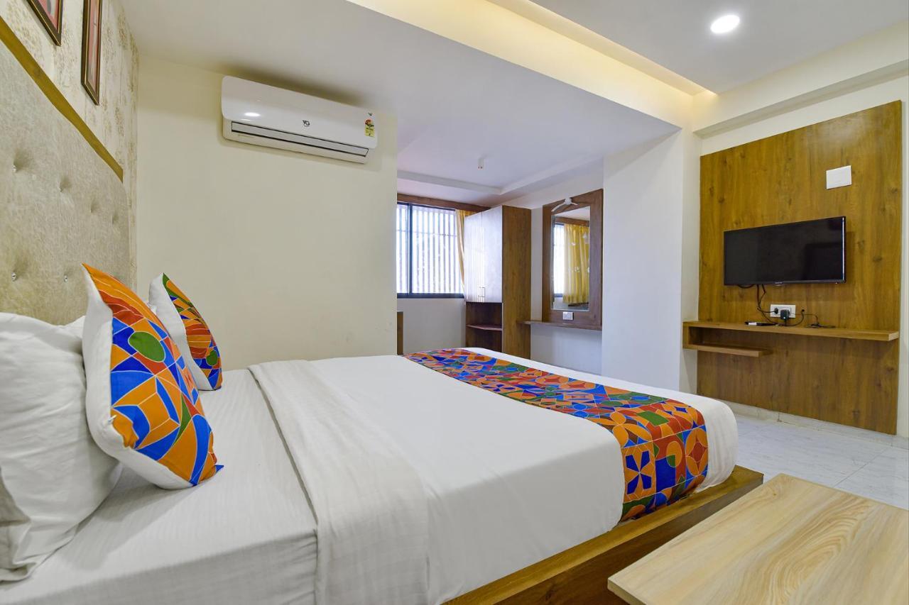 אחמדאבאד Hotel Legrand.Inn מראה חיצוני תמונה