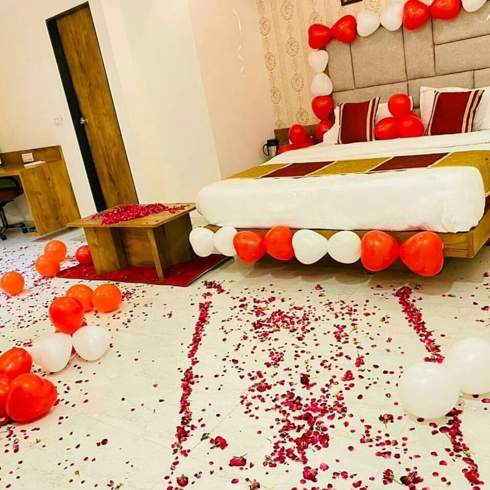 אחמדאבאד Hotel Legrand.Inn מראה חיצוני תמונה